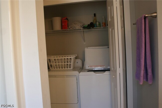 Building Photo - 15472 Admiralty Cir