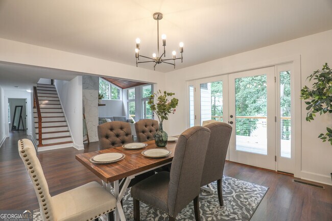 Building Photo - 212 Southland Dr