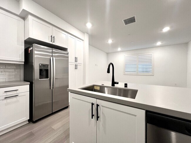 Building Photo - Brand New Built 3 Story 2 Bed 2.5 Bath Condo in Eastvale!