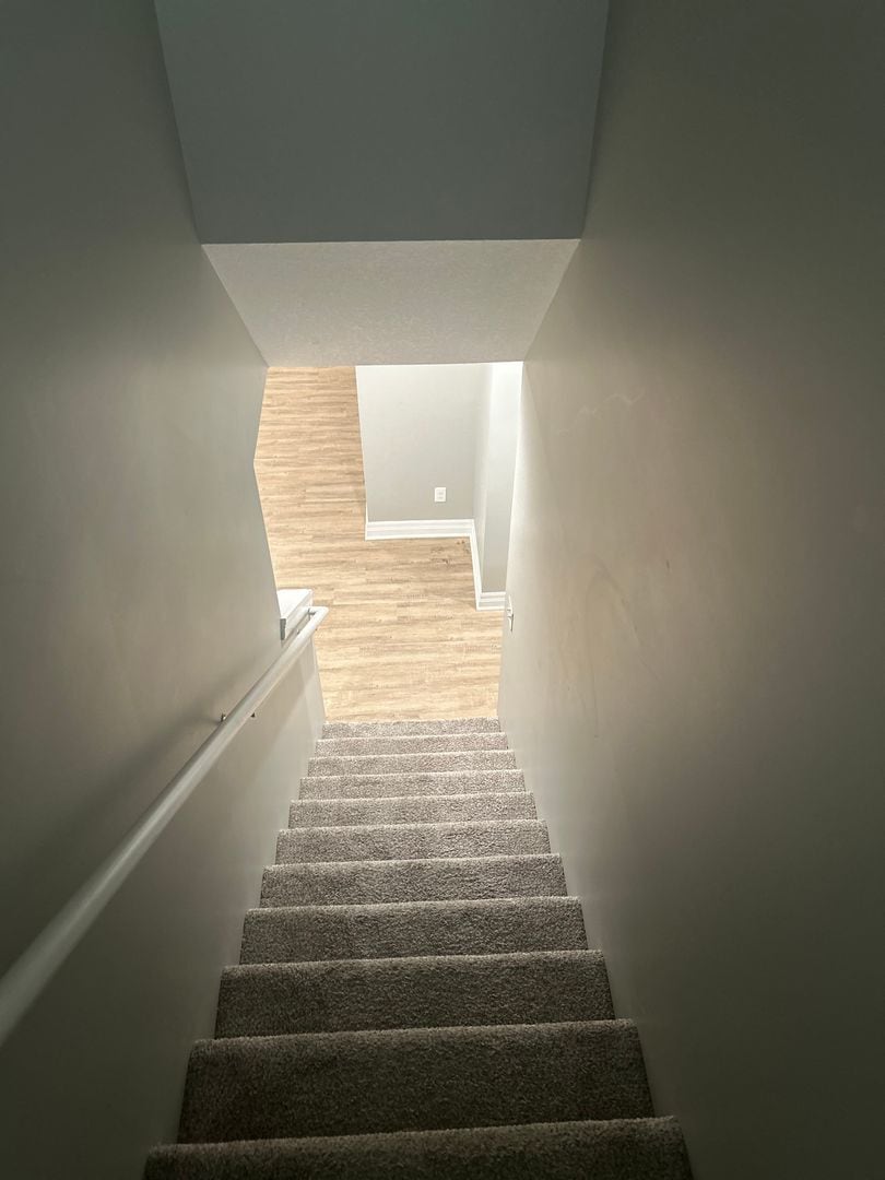 Building Photo - 1124 Sontag Ct