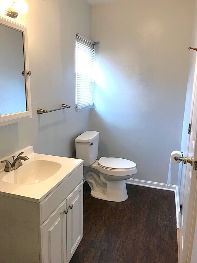 Building Photo - 51 S 21st St