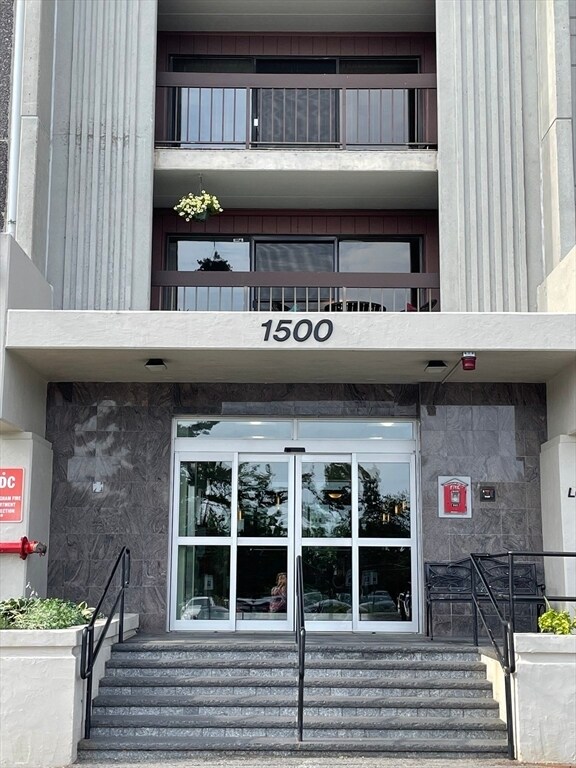 Building Photo - 1500 Worcester Rd