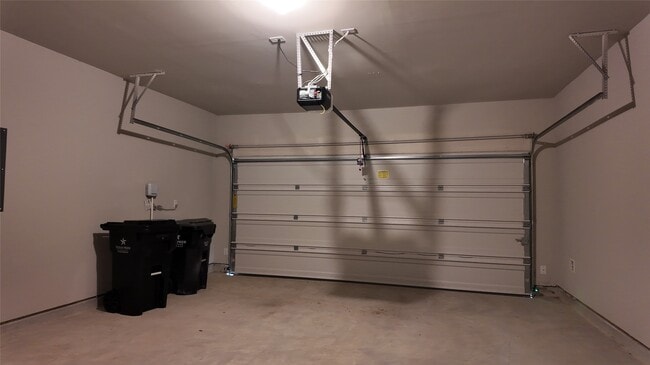 Building Photo - 16817 Harvest Grv Ln