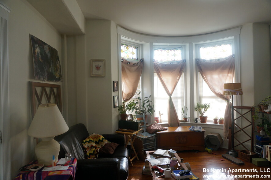 Primary Photo - 73 Brighton Ave