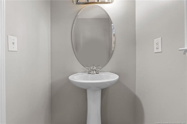 Building Photo - 82 Stonecliff Ln