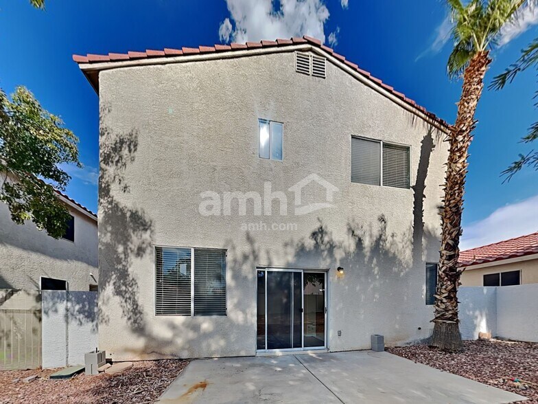 Building Photo - 9379 Coral Berry St