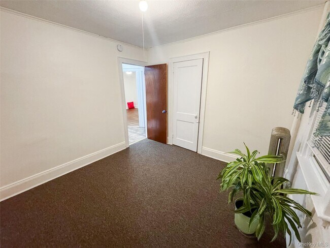 Building Photo - 109-35 96th St