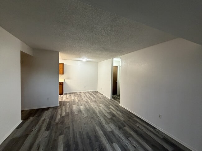 Building Photo - 6625 E Golf Links Rd