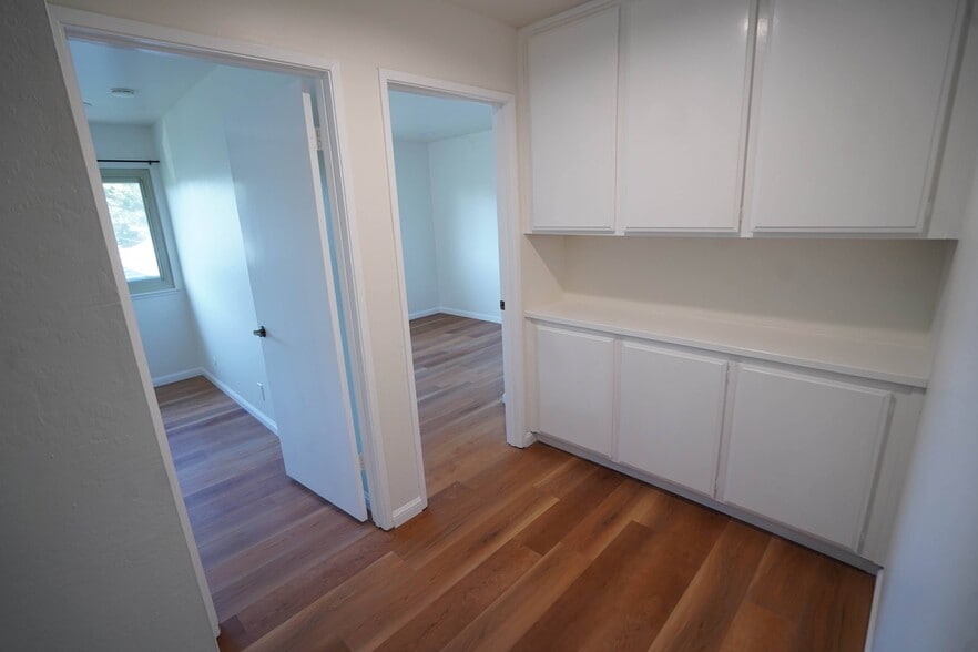 Building Photo - 2396 Shoreside Ct