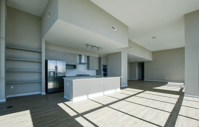 Building Photo - 2 Hbr Pt Rd S