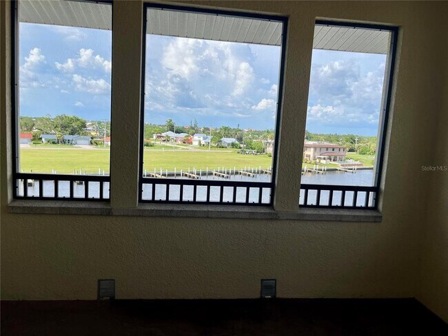 Building Photo - 1340 Rock Dove Ct