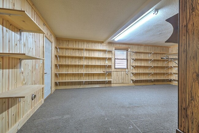 Building Photo - 563 Hales Chapel Rd