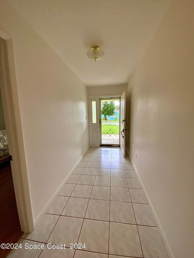 Building Photo - 190 Richards Rd