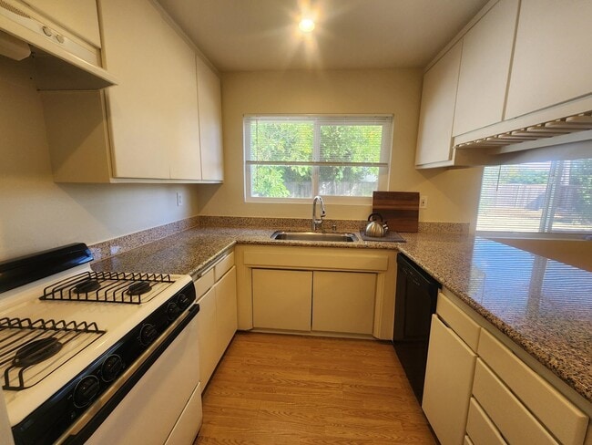 Building Photo - 8475 Galindo Dr