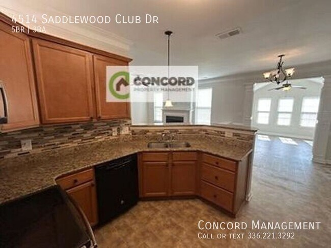 Building Photo - 4514 Saddlewood Club Dr