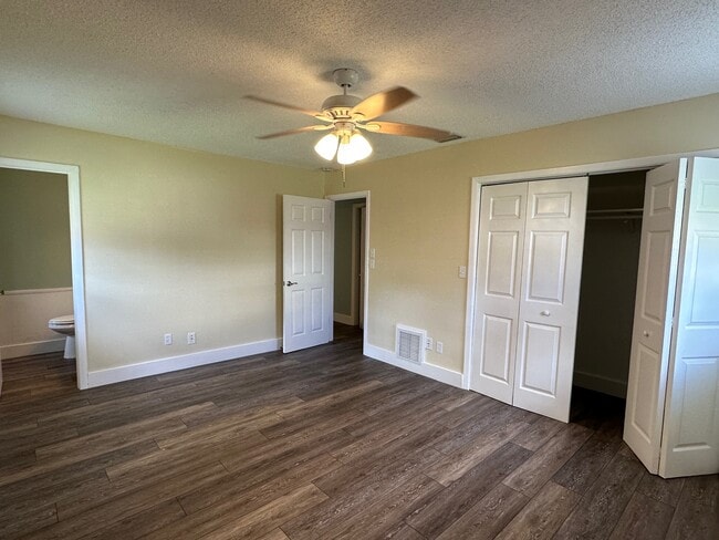 Building Photo - 647 Goodwin Ave