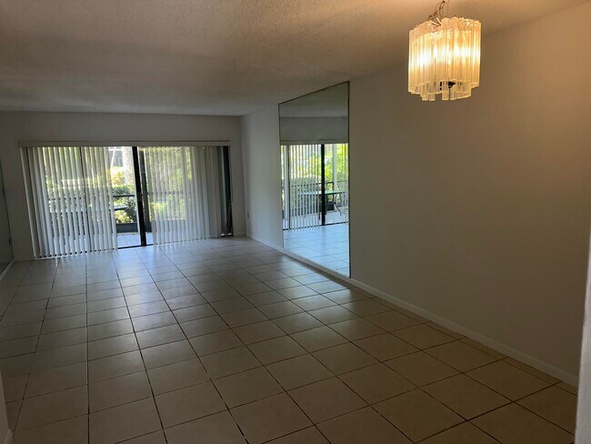 Building Photo - 3605 S Ocean Blvd