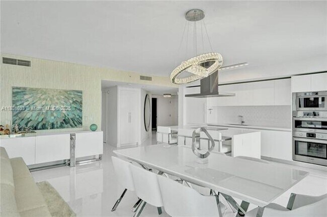 Building Photo - 330 Sunny Isles Blvd