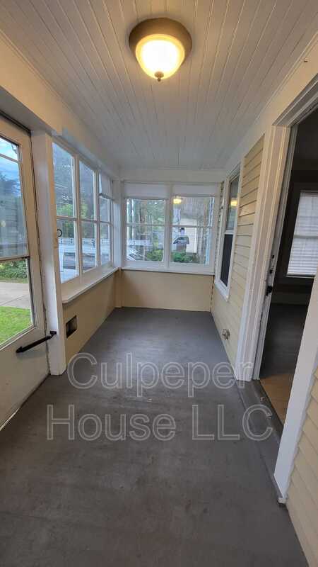 Building Photo - 2320 Mellwood Ave