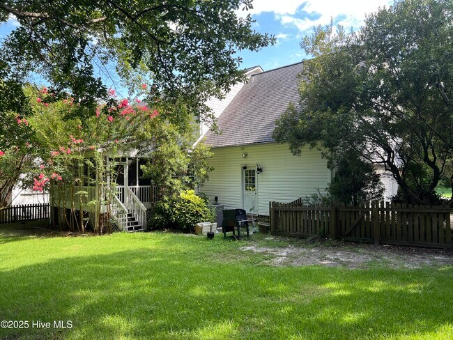 Building Photo - 820 Welton Cir