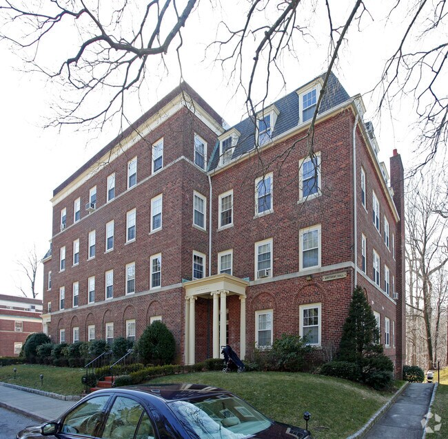 Winthrop Hall 910 Alden Pl Bronxville NY 10708 Apartment Finder