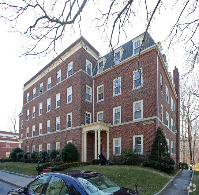 Exterior 1 - Winthrop Hall