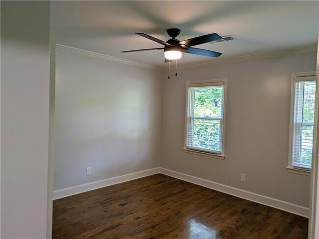 Building Photo - 220 Indian Hills Ct