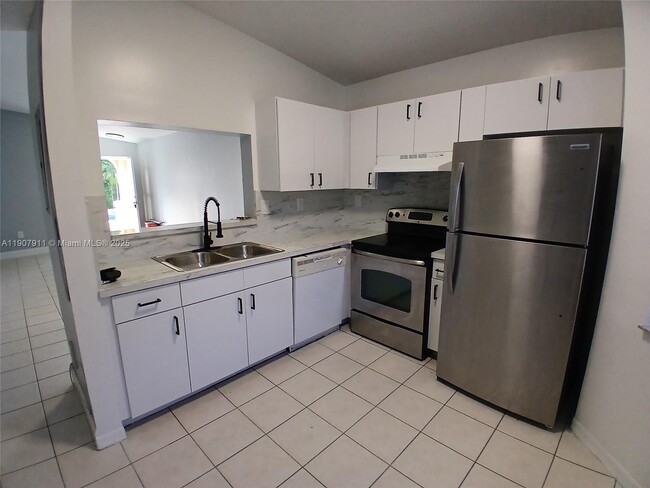 Building Photo - 6726 SW 130th Pl