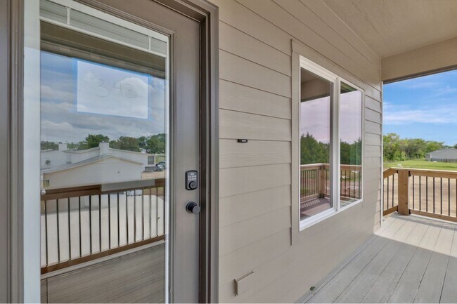 Building Photo - 359 Turnpike Rd