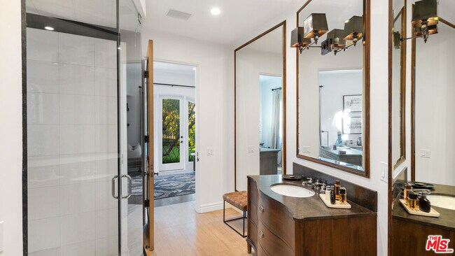 Building Photo - 6110 Merritt Dr