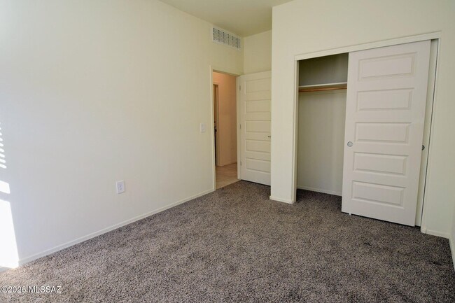 Building Photo - 10155 N Leopard Gecko Terrace