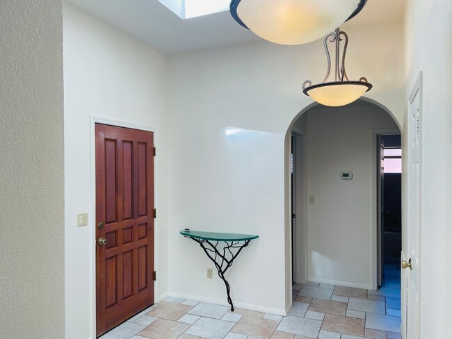 Building Photo - 155 Canyon Diablo Rd