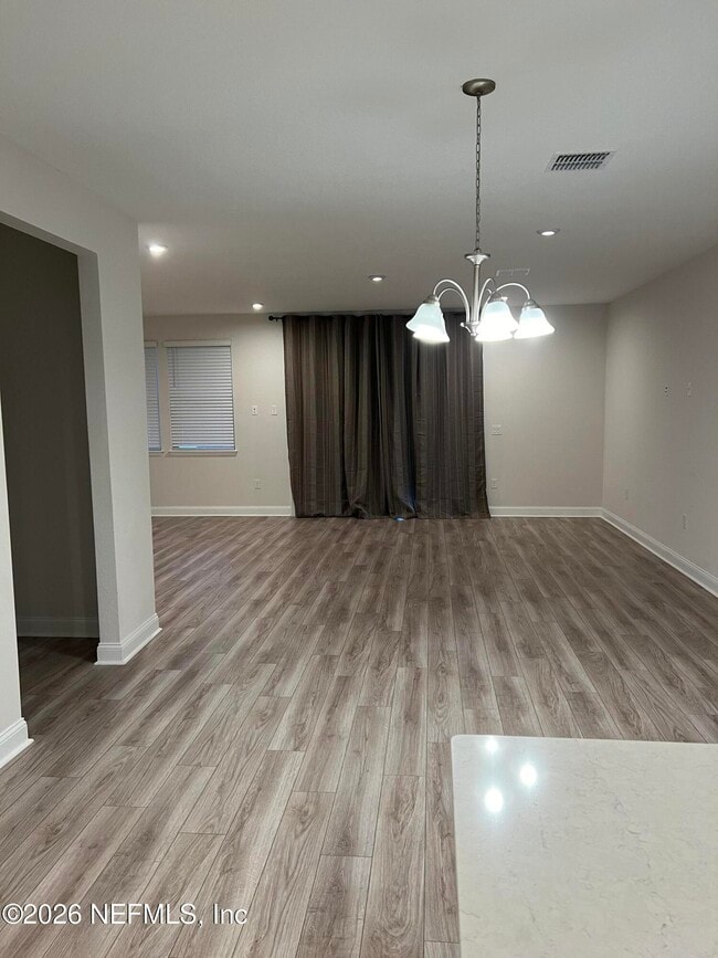 Building Photo - 504 Blue Daze St