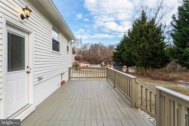 Building Photo - 14025 Mt Pleasant Dr