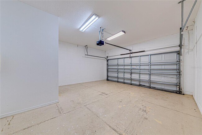 Building Photo - 360 Tupelo Cir