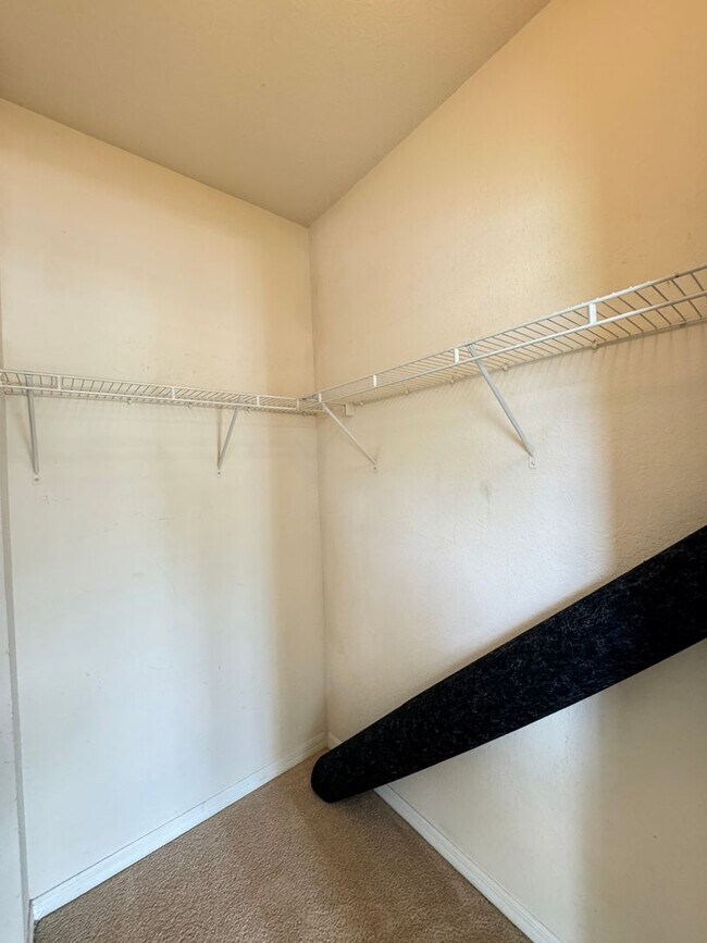 Building Photo - Gated Condo Next to The Mall At Millenia with Great Amenities