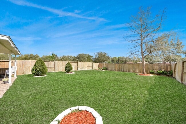 Building Photo - 17006 Kemble Creek Dr