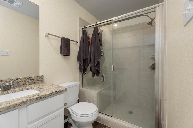 Building Photo - 2408 Bray Head Dr