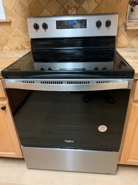 Building Photo - 224 Woodland Pkwy