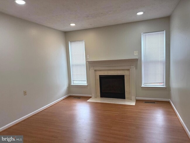 Building Photo - 5327 Abbeywood Ct