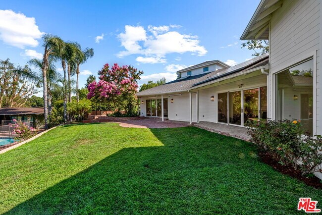 Building Photo - 19621 Wells Dr