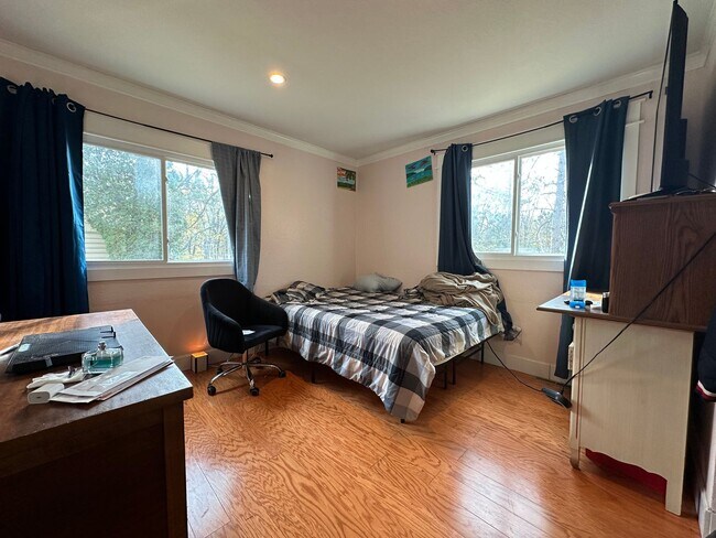 Building Photo - 117 Winston Dr