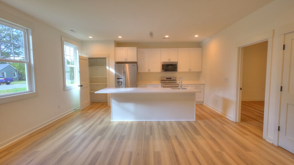Open floorplan - 345 W Stewart Ave
