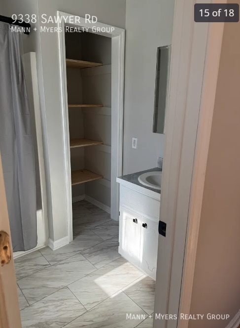 Building Photo - 9338 Sawyer Rd