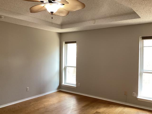 Building Photo - 2841 Southridge Dr