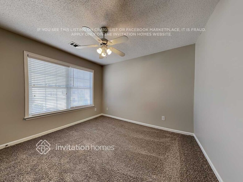 Building Photo - 3295 Ridgefair Dr