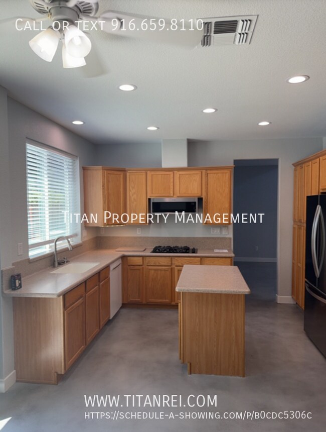 Building Photo - 1065 Callander Way