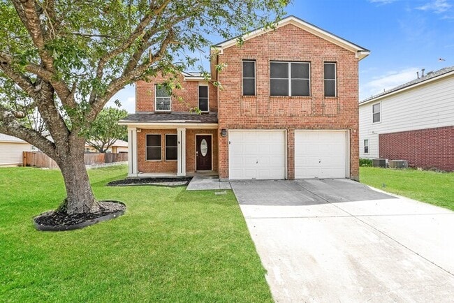 Building Photo - 15811 Borwick Ln