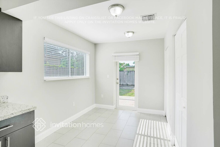Building Photo - 7421 Normandy St