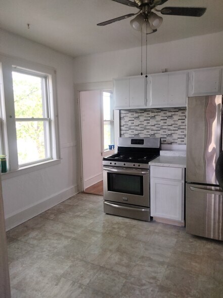 Kitchen - 78 Governor St